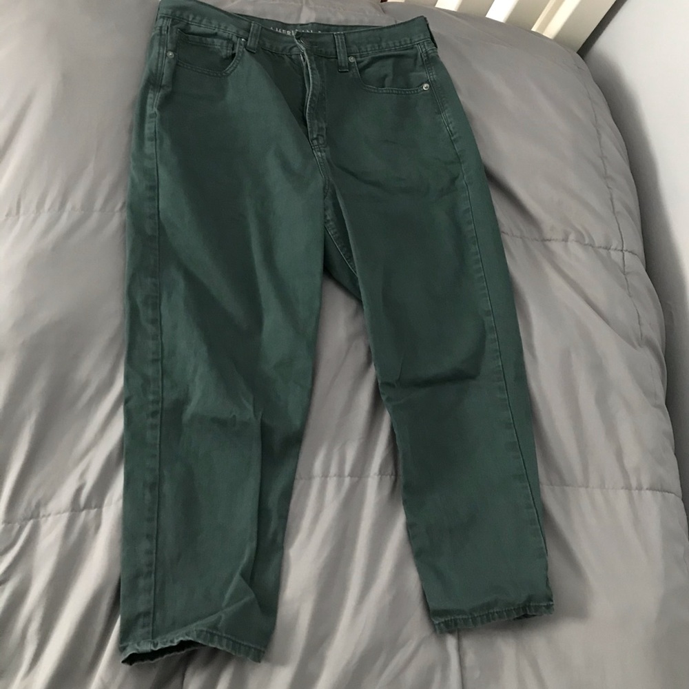 NWOT American Eagle Mom Jean